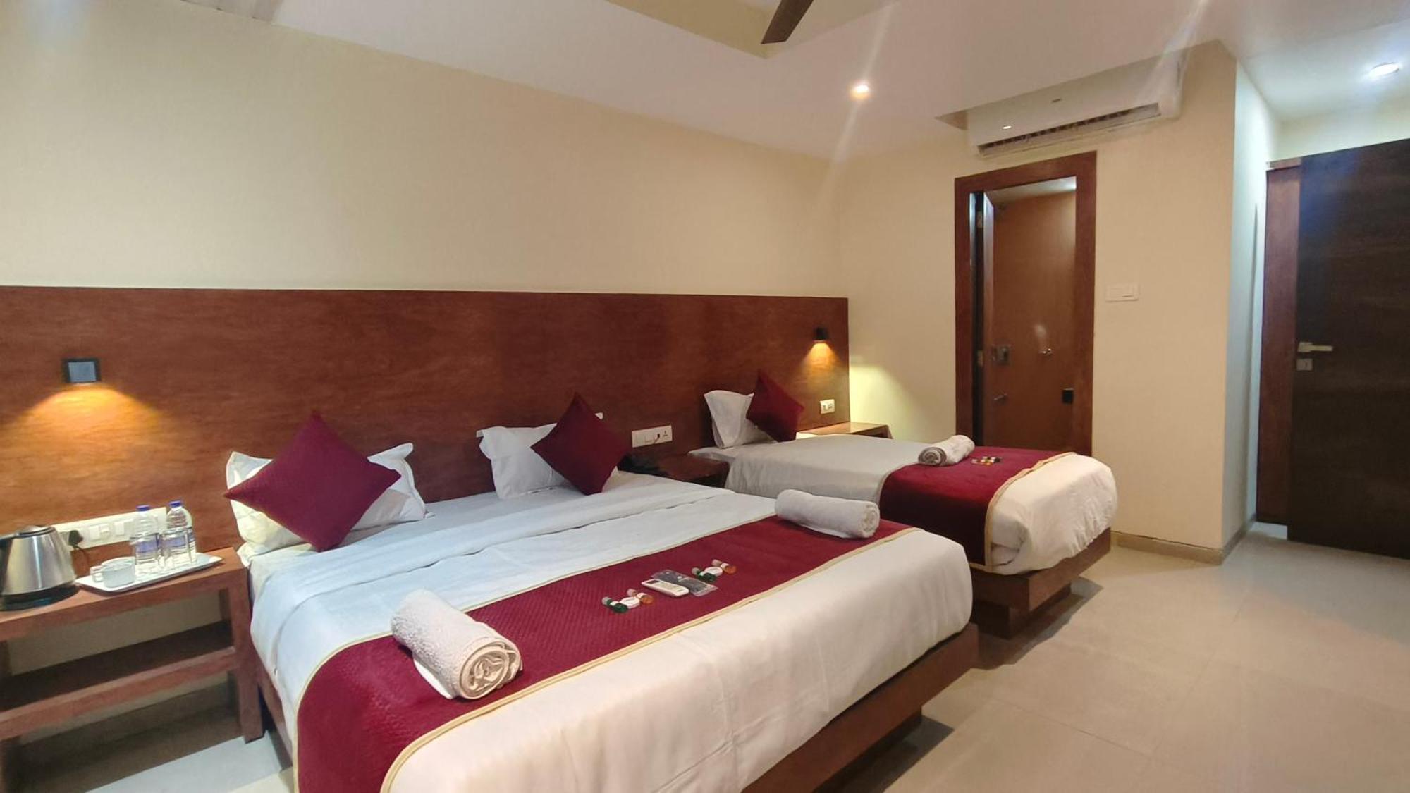 Hotel Ashraya International — Photos 2